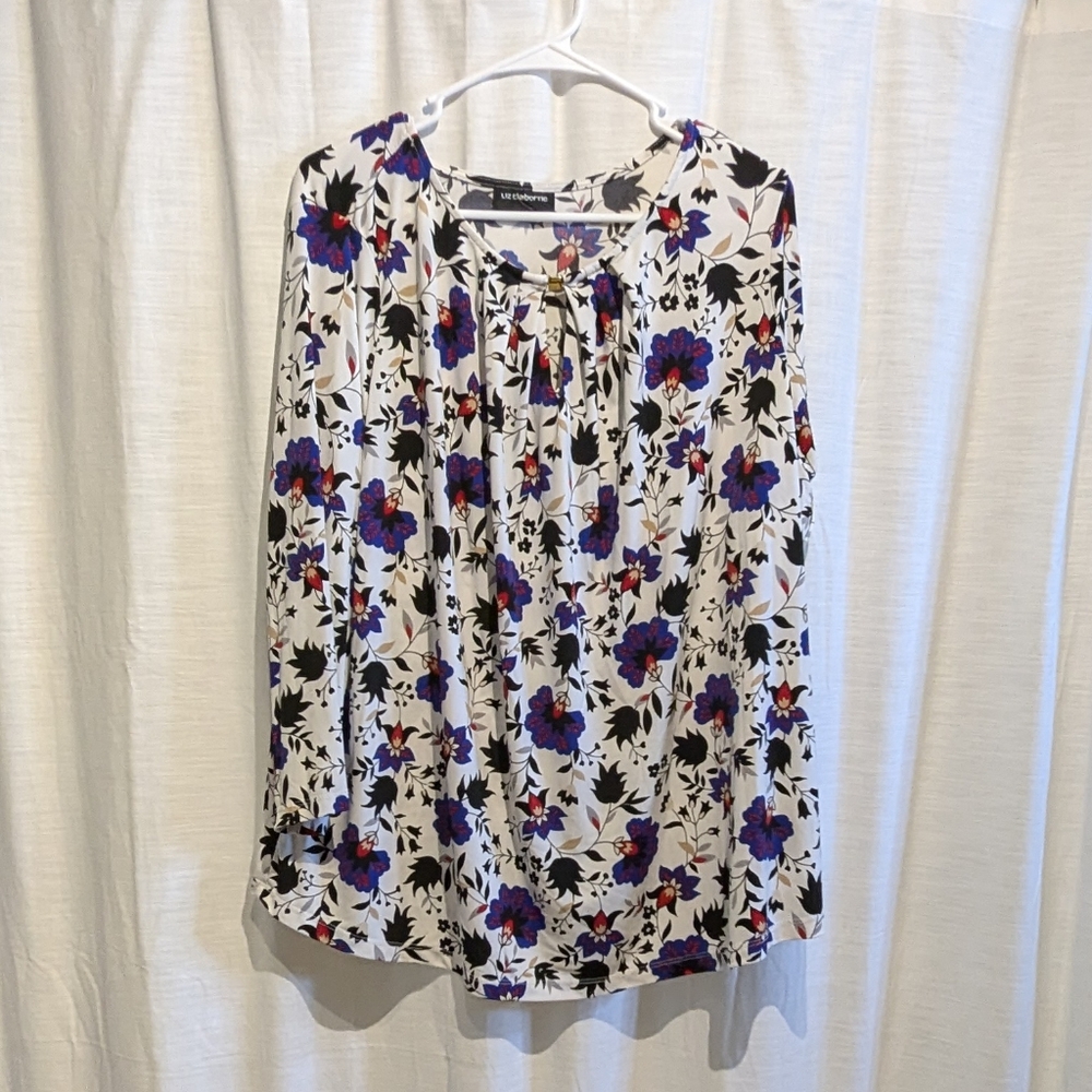 A Liz Claiborne blouse size 2X